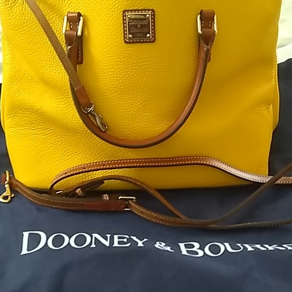 Dooney& Bourke yellow bag. - Picture 1 of 4
